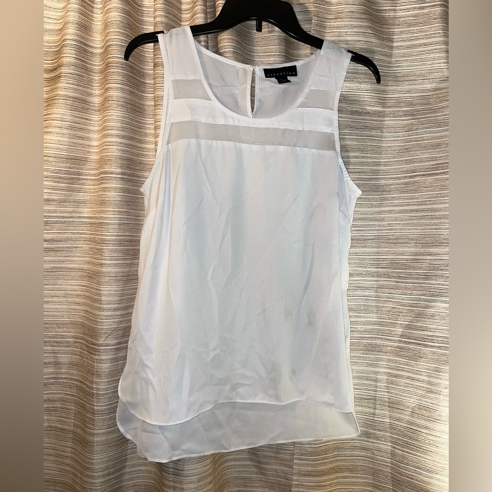 Attention white sleeveless size M